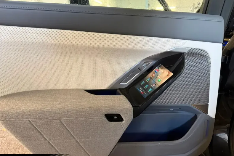 BMW 750 (Seria 7) din 2024 cu 50.063 km - oferta BMW195965 - foto 29