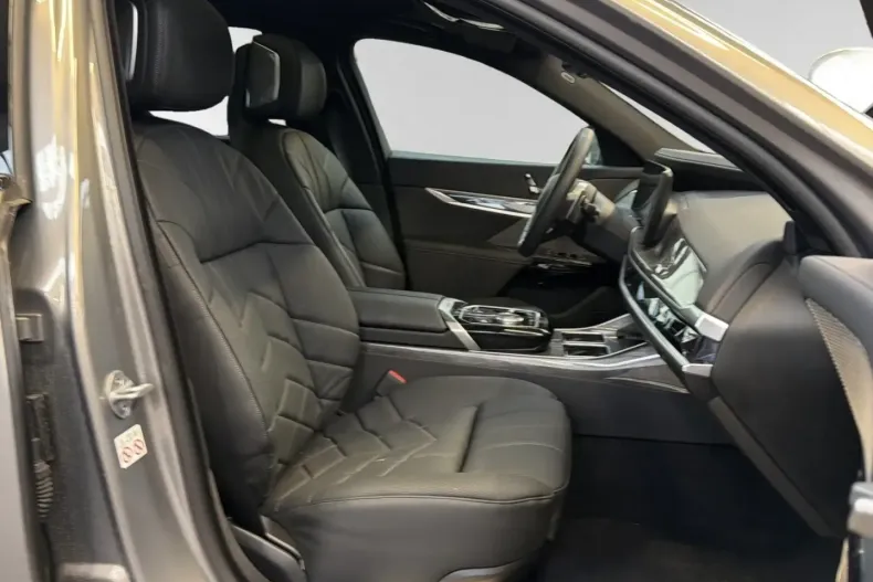 BMW 750 (Seria 7) din 2024 cu 39.072 km - oferta BMW195966 - foto 7