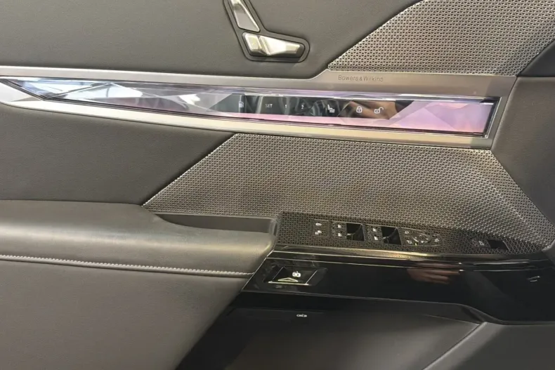 BMW 750 (Seria 7) din 2024 cu 39.072 km - oferta BMW195966 - foto 14