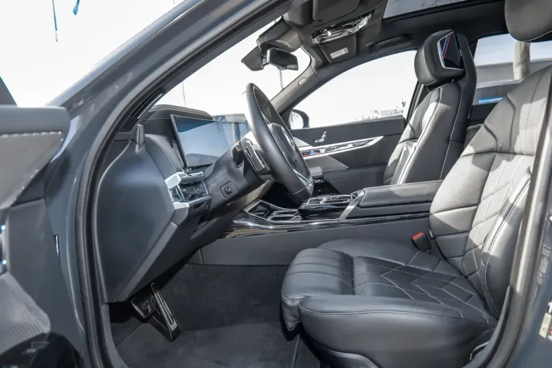 BMW 750 (Seria 7) din 2024 cu 54.163 km - oferta BMW195967 - foto 4