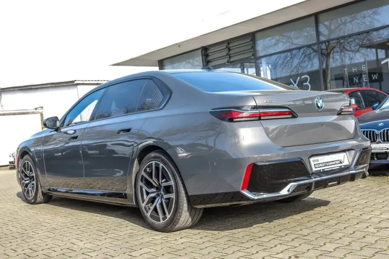 BMW 750 (Seria 7) din 2024 cu 54.163 km - oferta BMW195967 - foto 5