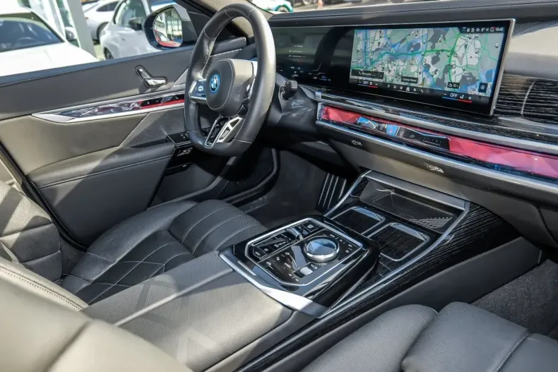 BMW 750 (Seria 7) din 2024 cu 54.163 km - oferta BMW195967 - foto 14