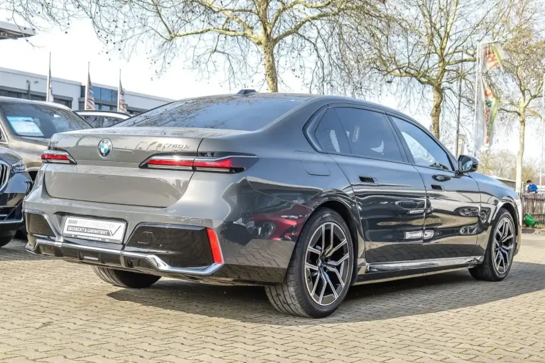 BMW 750 (Seria 7) din 2024 cu 54.163 km - oferta BMW195967 - foto 22
