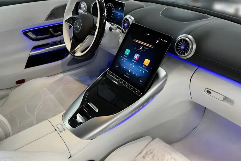 Mercedes-Benz SL 680 din 2026 cu 3.100 km - oferta MER195968 - foto 2