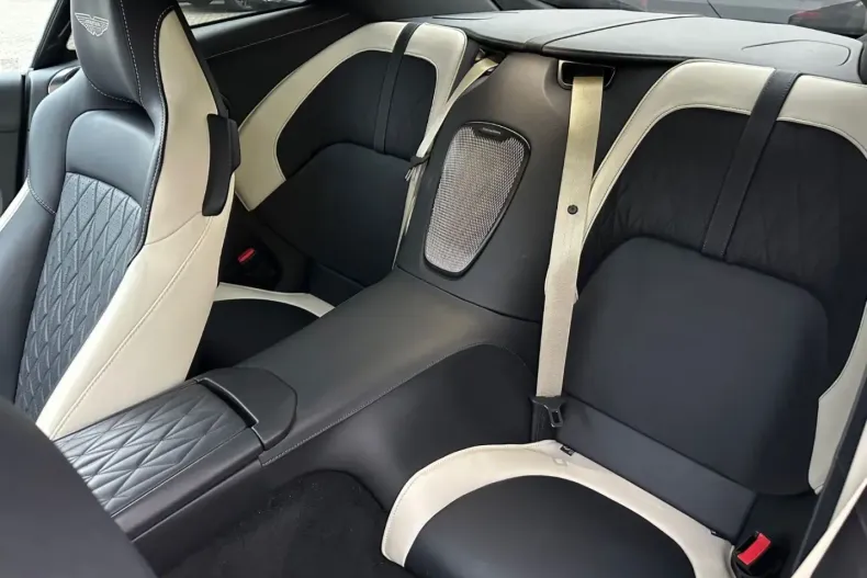 Aston Martin DB12 din 2024 cu 7.300 km - oferta AST195981 - foto 17