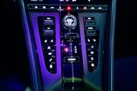 Aston Martin DB12 din 2024 cu 7.300 km - oferta AST195981 - foto 20