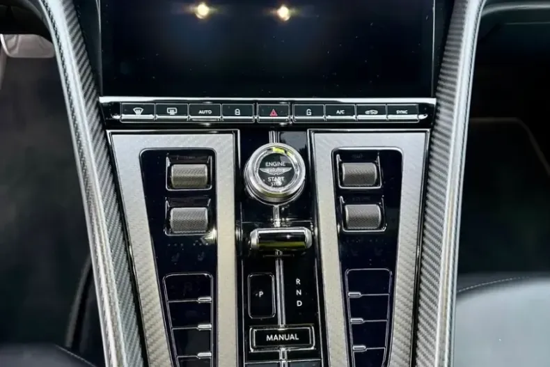 Aston Martin DB12 din 2024 cu 7.300 km - oferta AST195981 - foto 21