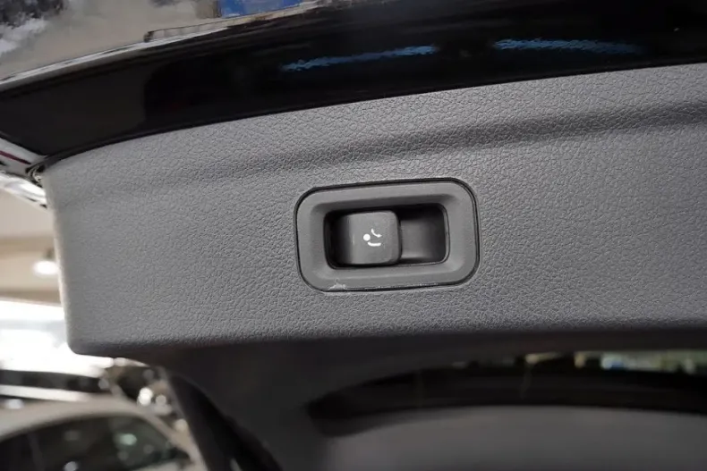 Mercedes-Benz GLE 53 AMG (Clasa GLE) din 2025 cu 14.952 km - oferta MER195987 - foto 11