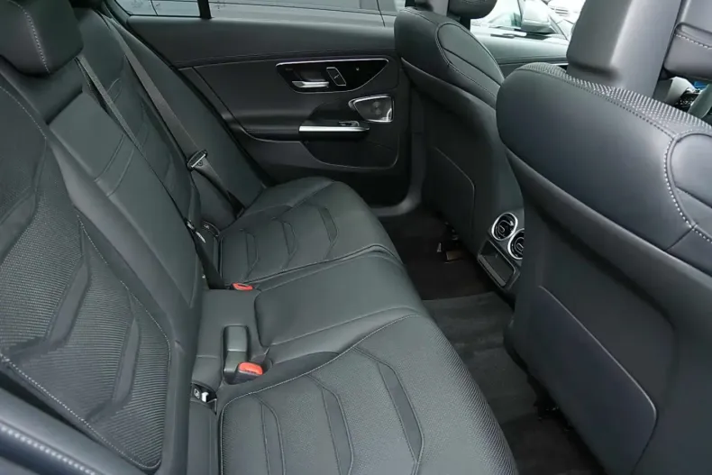 Mercedes-Benz C 63 AMG (Clasa C) din 2024 cu 3.422 km - oferta MER196005 - foto 6