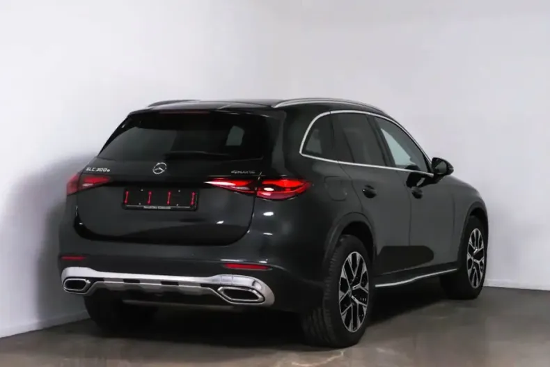 Mercedes-Benz GLC 300 (Clasa GLC) din 2025 cu 15.107 km - oferta MER196011 - foto 2