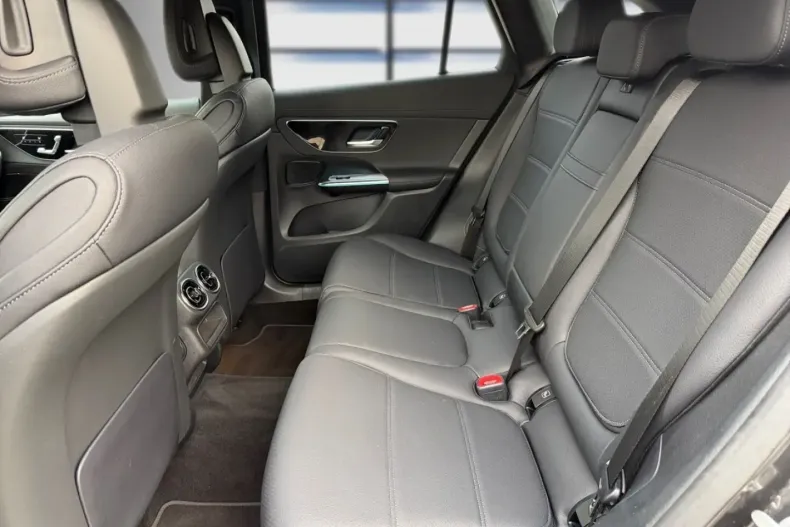 Mercedes-Benz GLC 300 (Clasa GLC) din 2024 cu 21.932 km - oferta MER196012 - foto 5