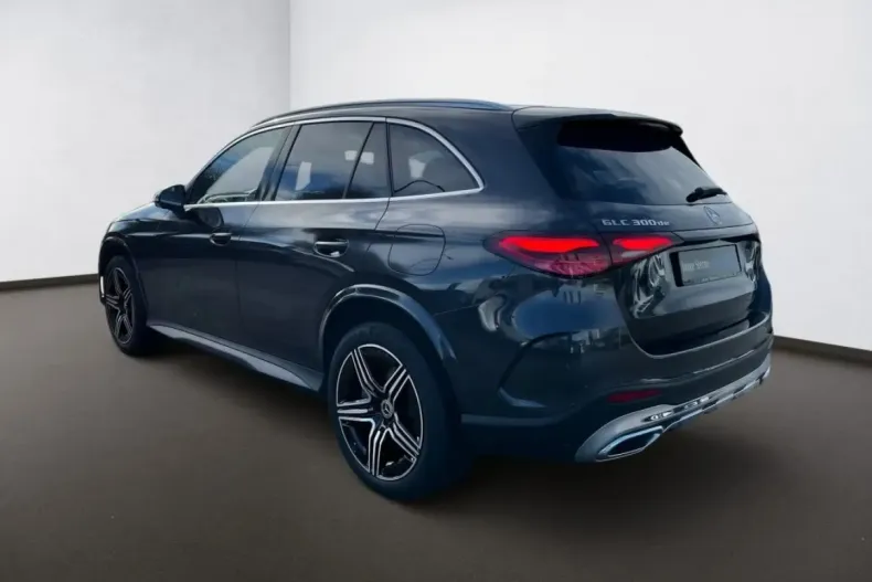 Mercedes-Benz GLC 300 (Clasa GLC) din 2025 cu 20.620 km - oferta MER196023 - foto 3