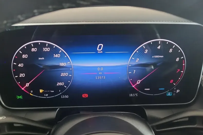 Mercedes-Benz GLC 200 (Clasa GLC) din 2025 cu 13.567 km - oferta MER196027 - foto 10