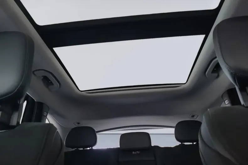 Mercedes-Benz GLC 200 (Clasa GLC) din 2025 cu 13.567 km - oferta MER196027 - foto 13