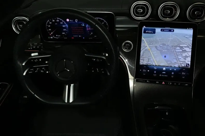 Mercedes-Benz GLC 300 (Clasa GLC) din 2025 cu 10.444 km - oferta MER196028 - foto 11