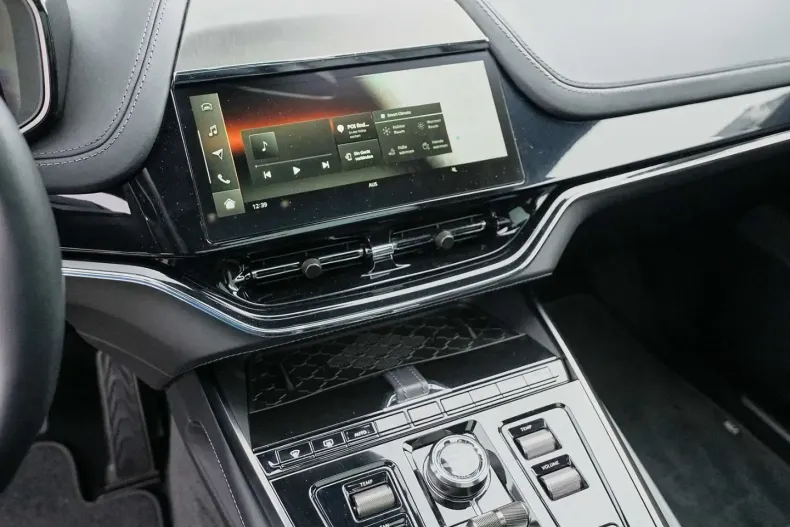 Aston Martin DBX din 2025 cu 13.580 km - oferta AST196029 - foto 25