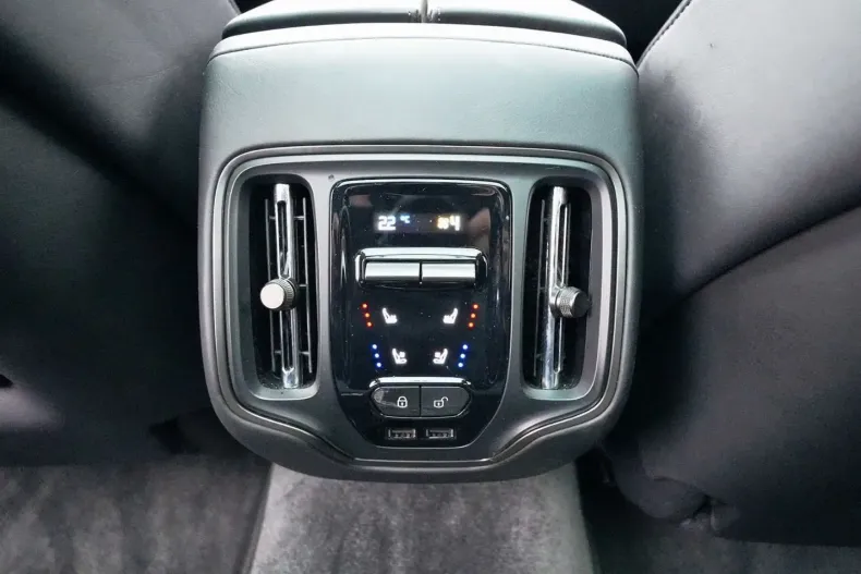 Aston Martin DBX din 2025 cu 13.580 km - oferta AST196029 - foto 31