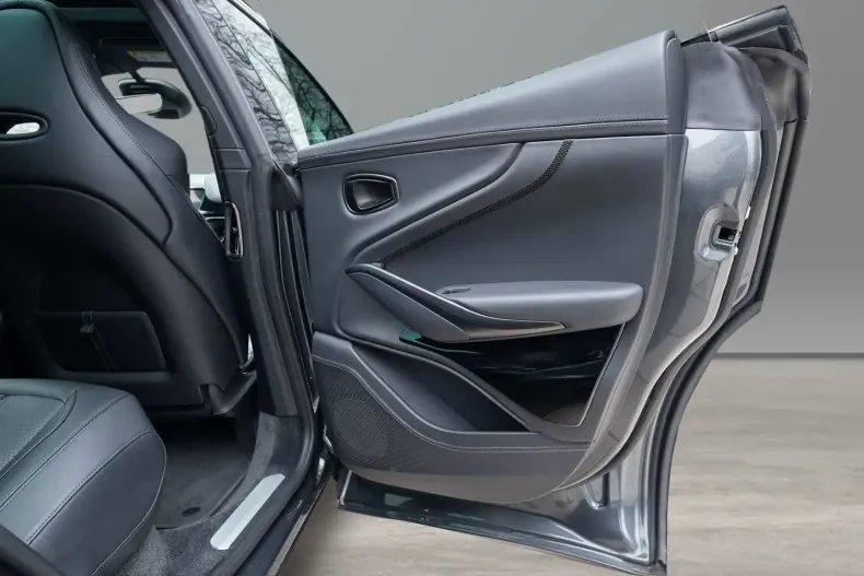 Aston Martin DBX din 2025 cu 13.580 km - oferta AST196029 - foto 32