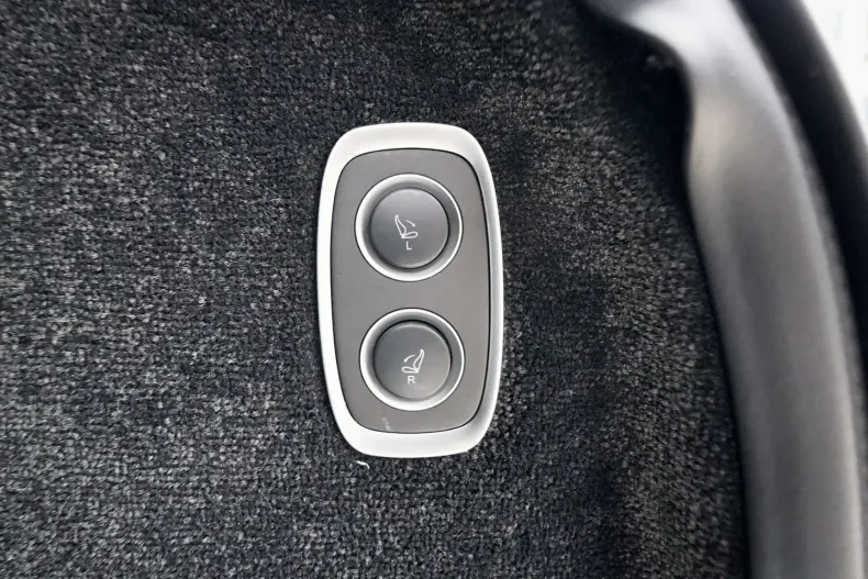 Aston Martin DBX din 2025 cu 13.580 km - oferta AST196029 - foto 40