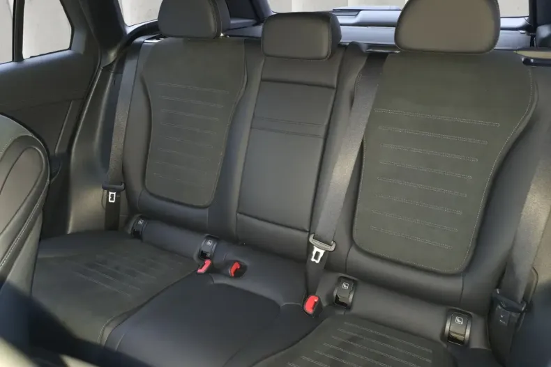 Mercedes-Benz GLC 300 (Clasa GLC) din 2025 cu 12.511 km - oferta MER196031 - foto 11