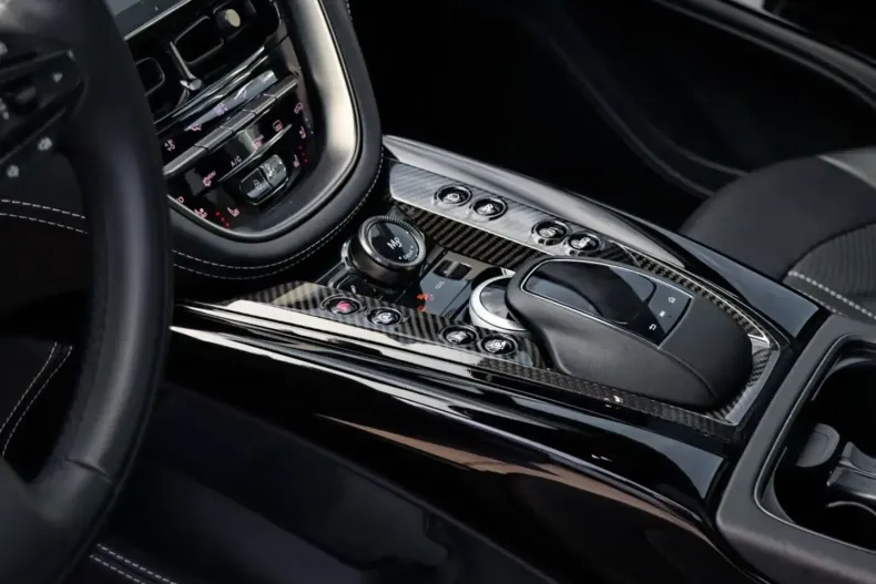 Aston Martin DBX din 2025 cu 19.193 km - oferta AST196032 - foto 19