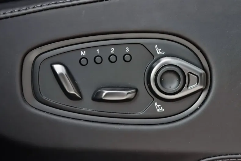 Aston Martin DBX din 2025 cu 19.193 km - oferta AST196032 - foto 27