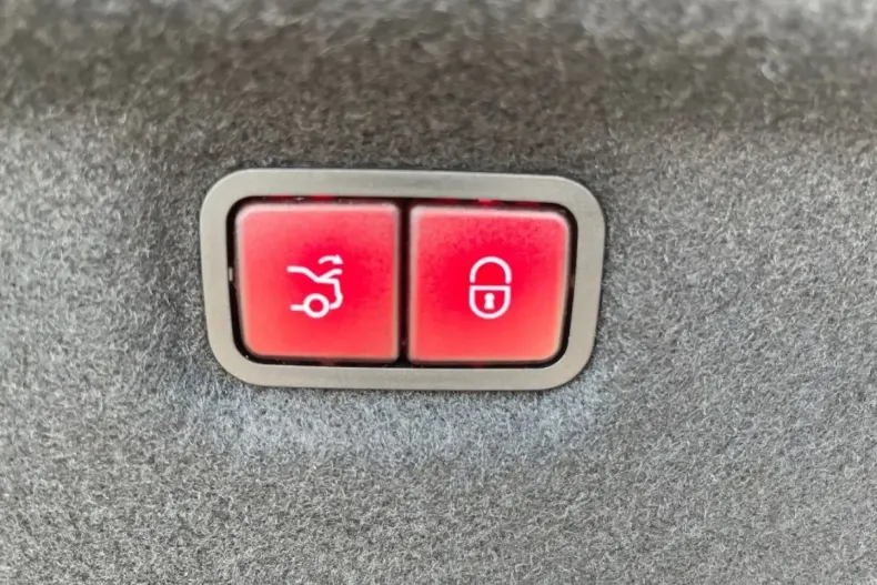 Mercedes-Benz SL 43 AMG (Clasa SL) din 2025 cu 30.930 km - oferta MER196040 - foto 17