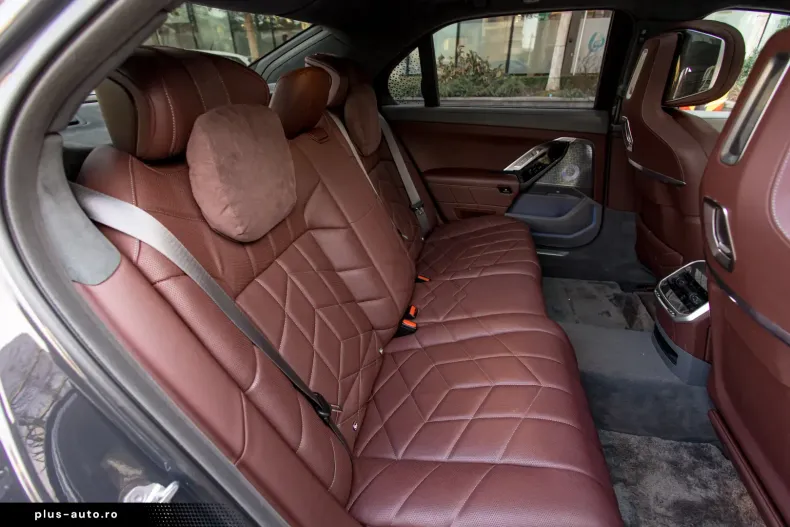 BMW M760 (Seria 7) din 2023 cu 25.000 km - oferta BMW196044 - foto 35