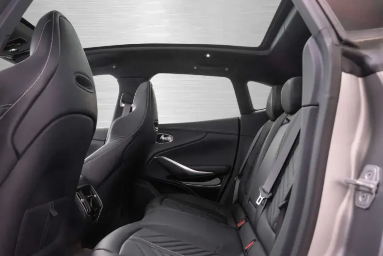 Aston Martin DBX din 2023 cu 22.700 km - oferta AST196048 - foto 16