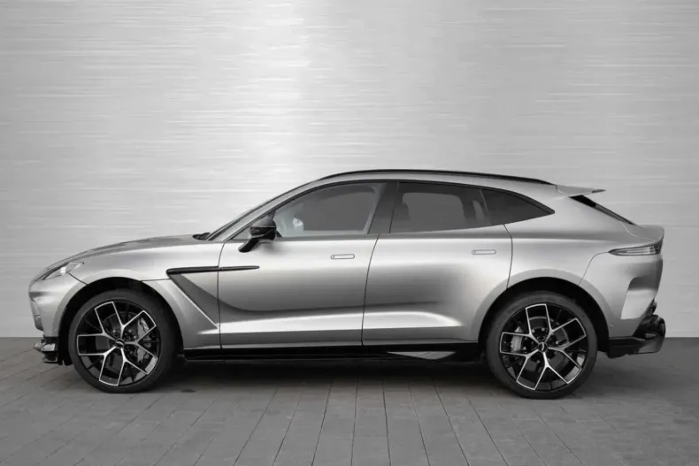 Aston Martin DBX din 2023 cu 22.700 km - oferta AST196048 - foto 17