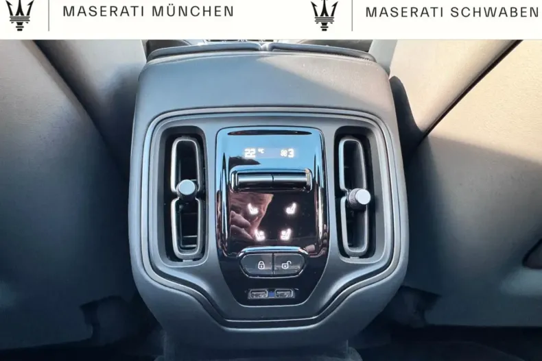 Aston Martin DBX din 2023 cu 16.000 km - oferta AST196049 - foto 13