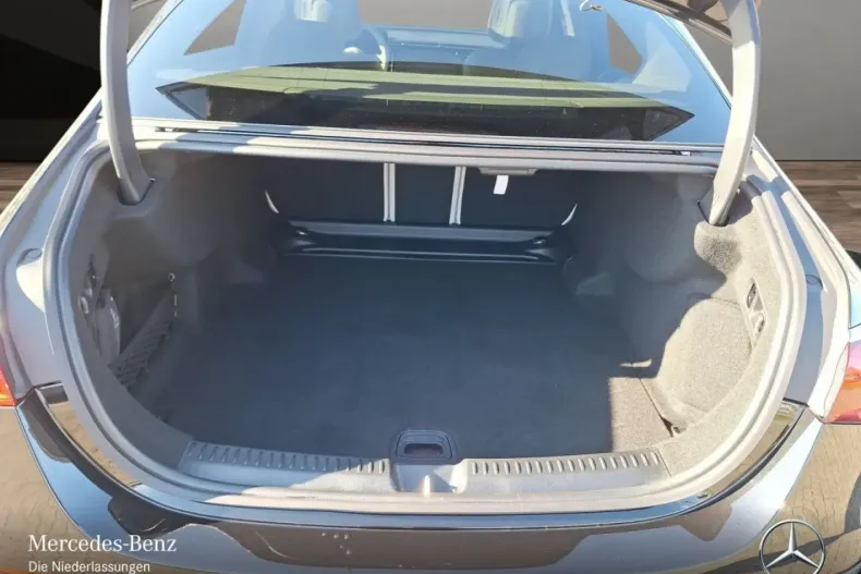 Mercedes-Benz E 200 (Clasa E) din 2024 cu 6.585 km - oferta MER196063 - foto 15