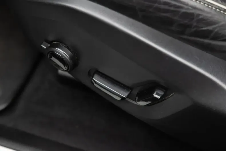 Volvo XC60 din 2021 cu 127.810 km - oferta VOL196064 - foto 13