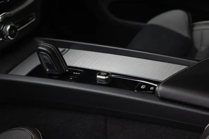 Volvo XC60 din 2021 cu 127.810 km - oferta VOL196064 - foto 16