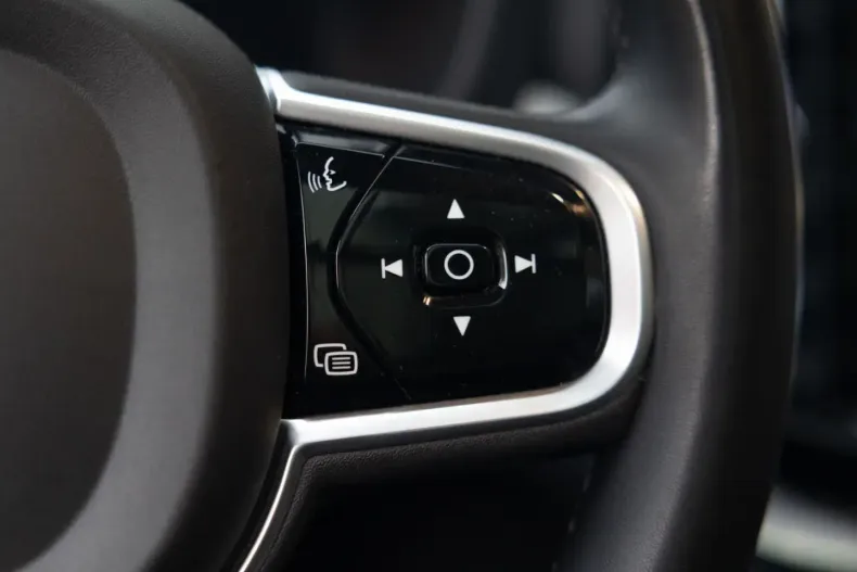 Volvo XC60 din 2021 cu 127.810 km - oferta VOL196064 - foto 20