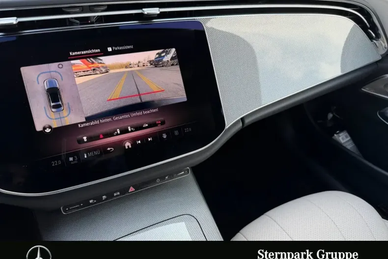 Mercedes-Benz E 300 (Clasa E) din 2024 cu 21.990 km - oferta MER196066 - foto 19