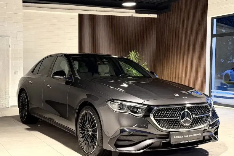 Mercedes-Benz E 300 (Clasa E) din 2024 cu 22.540 km - oferta MER196067 - foto 4