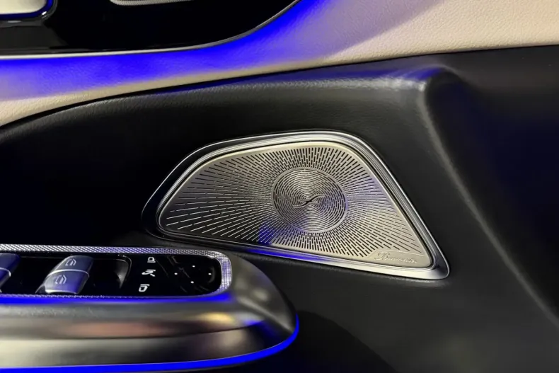 Mercedes-Benz E 300 (Clasa E) din 2024 cu 22.540 km - oferta MER196067 - foto 16