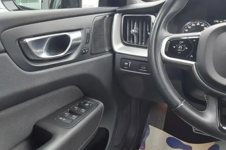 Volvo XC60 din 2021 cu 90.100 km - oferta VOL196068 - foto 13