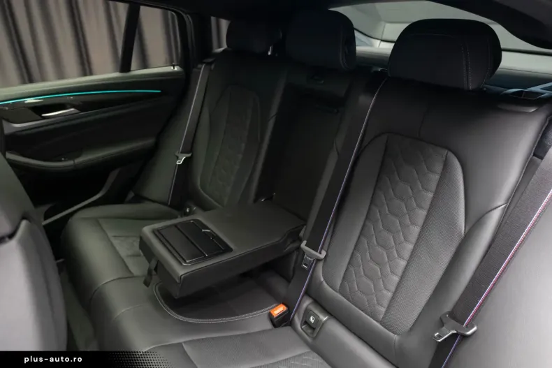 BMW X4 M (Seria X) din 2024 cu 13.850 km - oferta BMW196069 - foto 36