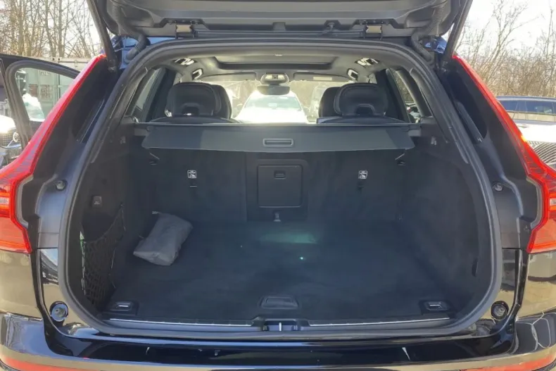 Volvo XC60 din 2022 cu 88.790 km - oferta VOL196070 - foto 20