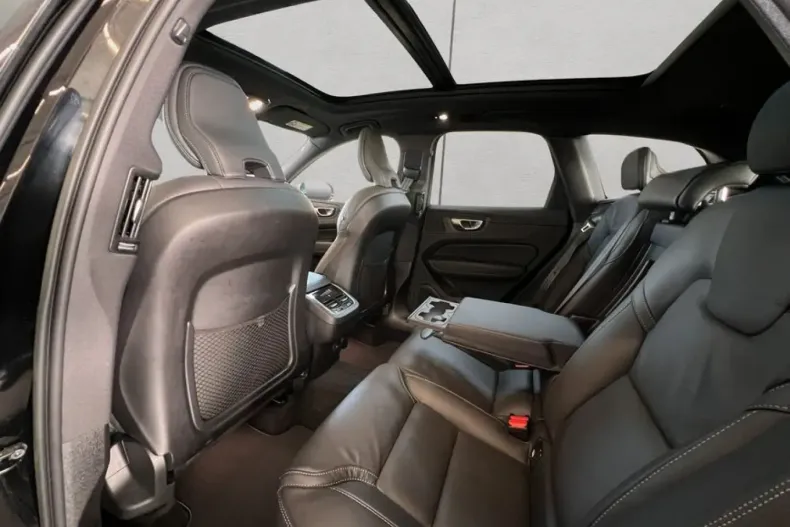 Volvo XC60 din 2022 cu 127.896 km - oferta VOL196073 - foto 16