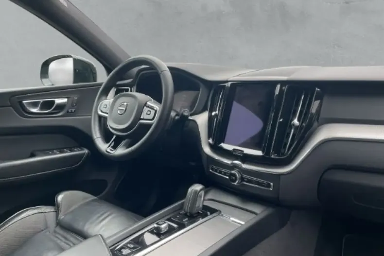 Volvo XC60 din 2021 cu 117.588 km - oferta VOL196074 - foto 3