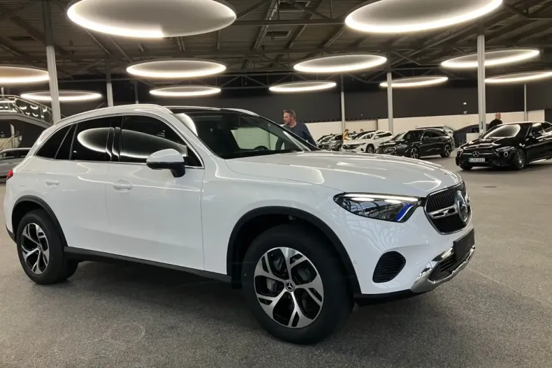 Mercedes-Benz GLC 300 (Clasa GLC) din 2024 cu 30.000 km - oferta MER196075 - foto 10