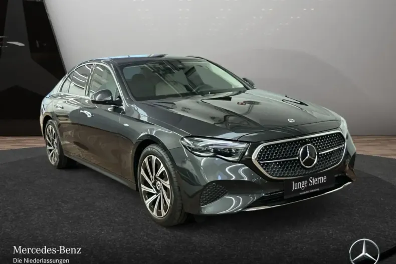 Mercedes-Benz E 300 (Clasa E) din 2025 cu 3.370 km - oferta MER196076 - foto 1