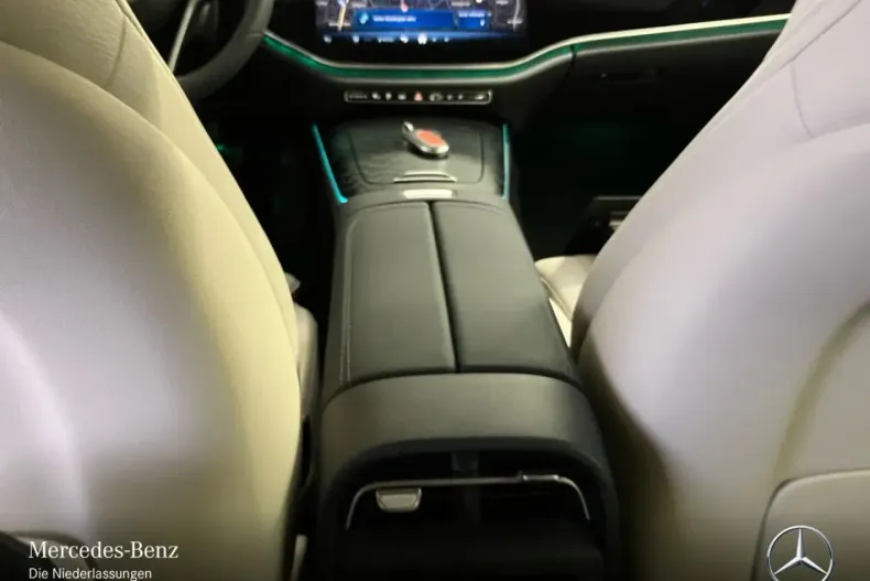 Mercedes-Benz E 300 (Clasa E) din 2025 cu 3.370 km - oferta MER196076 - foto 12