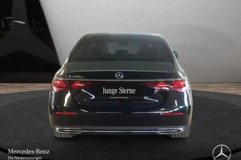 Mercedes-Benz E 300 (Clasa E) din 2025 cu 8.530 km - oferta MER196077 - foto 5