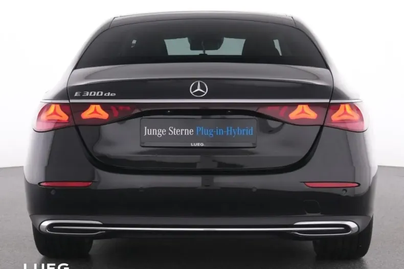 Mercedes-Benz E 300 (Clasa E) din 2024 cu 16.471 km - oferta MER196079 - foto 16