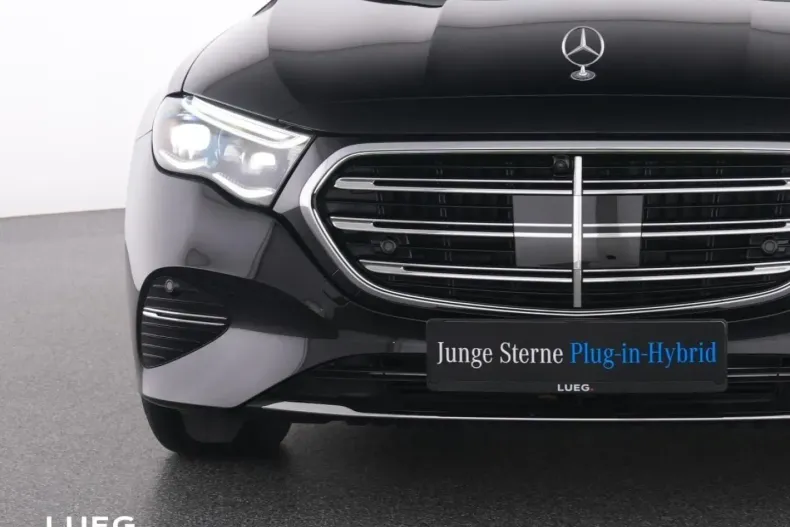 Mercedes-Benz E 300 (Clasa E) din 2024 cu 16.471 km - oferta MER196079 - foto 17