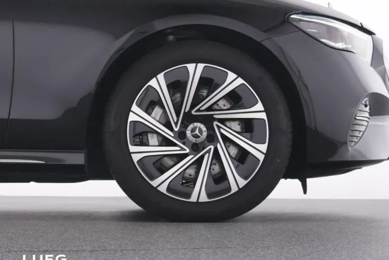 Mercedes-Benz E 300 (Clasa E) din 2024 cu 16.471 km - oferta MER196079 - foto 22